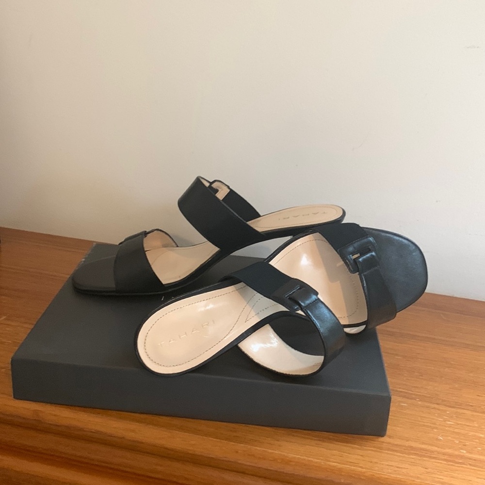 TA- TONI by TAHARI shoes
